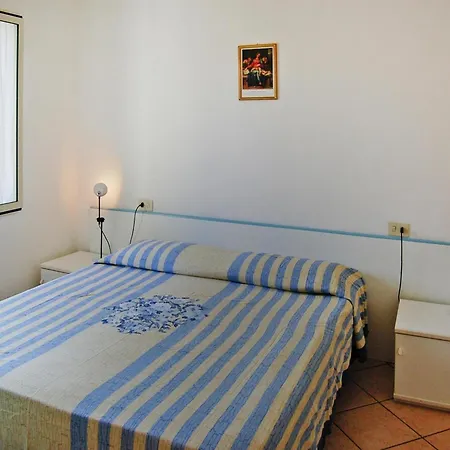 In Near Sandy Beaches Apartment *