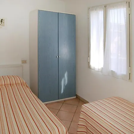 In Near Sandy Beaches Apartment *