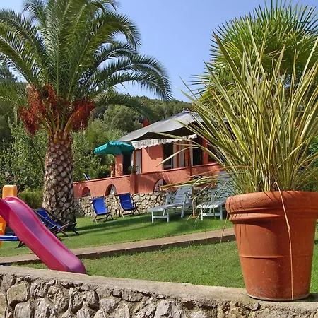 In Near Sandy Beaches Capoliveri (Isola d'Elba)